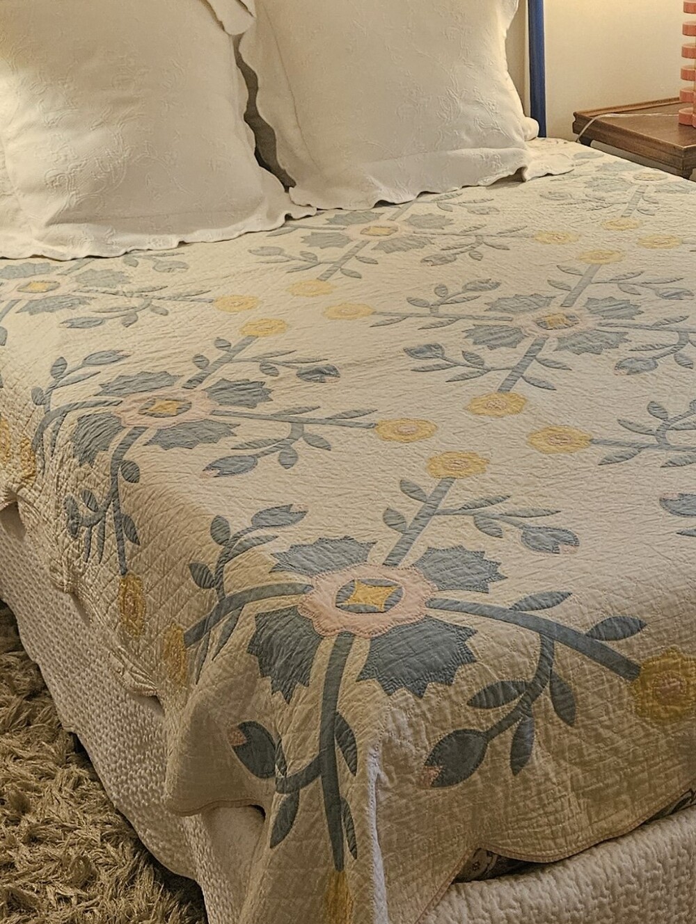 Vintage Quilt Magic Vine Pastel Floral Scalloped Edge Hand Stitched Cotton 84"